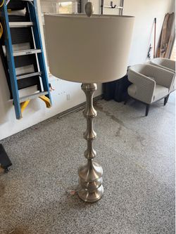 Floor lamp