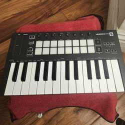 Novation  Launchkey mini MK3 25  keys