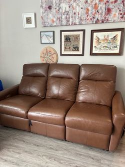 Leather real leather recliner  no kids