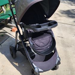 Preciosa carreola seminueva Graco reversible lista para usar super limpia trabaja muy bien $30