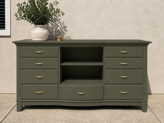 Timber & Olive 7-Drawer Dresser