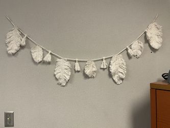 Opalhouse Feather Garland