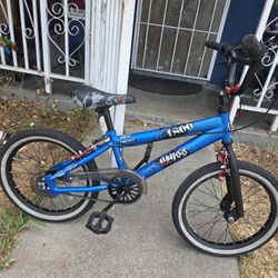 Boys Bike size 18 $40