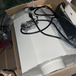 Brand New Grow Lights With Bulbs 