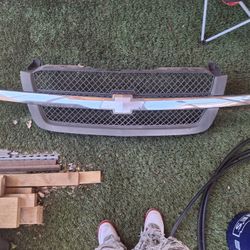 99-06 Chevy Silverado Original Front Grill 