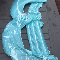 2 Beach Floaties