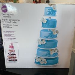 Wilton Towering Tiers Cake Stand