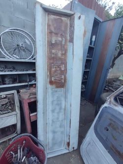 1966 Ch evrolet Back Door