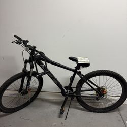 Black Mountain Bike Ozark Trail W/ Bike lock 