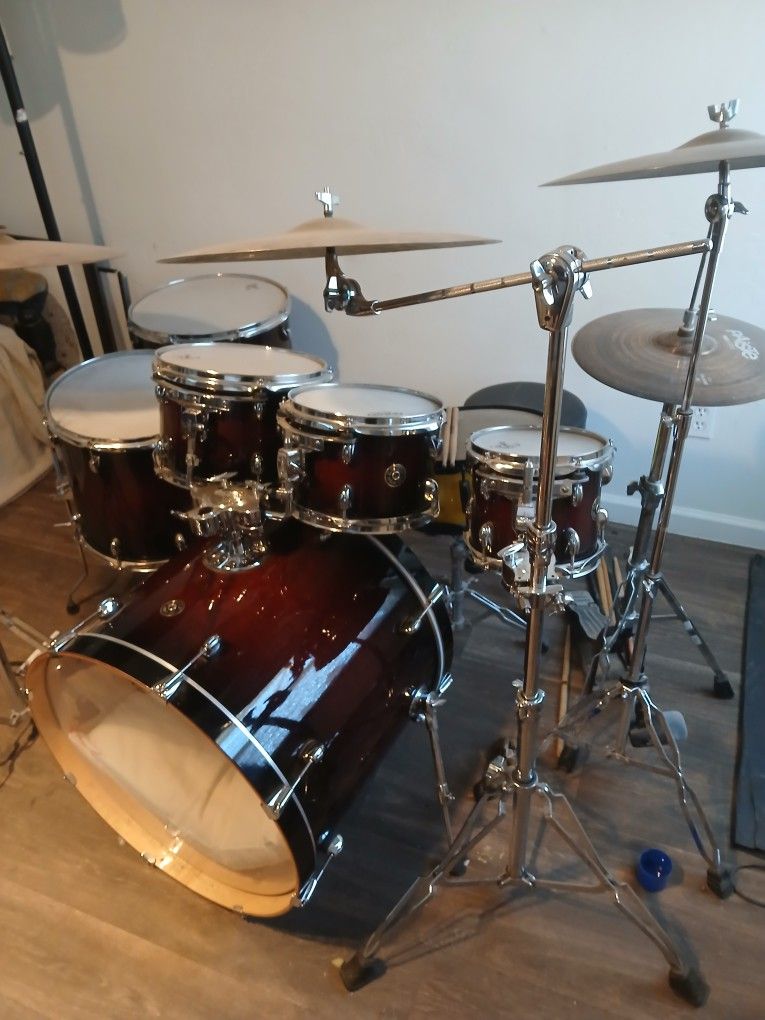 Gretsch Catalina Gloss Cherry Burst 6 Piece Shell Pack With Heads And Hardware 600 Obo