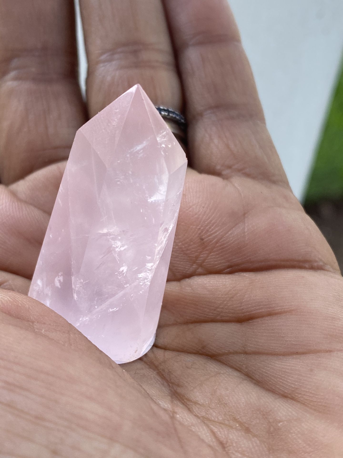 ROSE QUARTZ crystal healing point. Attract love, great for GRIEF ***NEW***