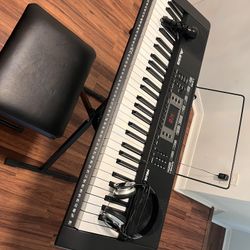 Keyboard Piano