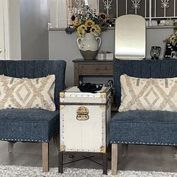 Blue living room chairs