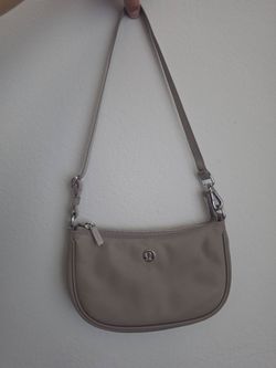 Lululemon City Essentials Shoulder Bag 1L