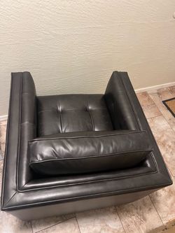 Swivel chair