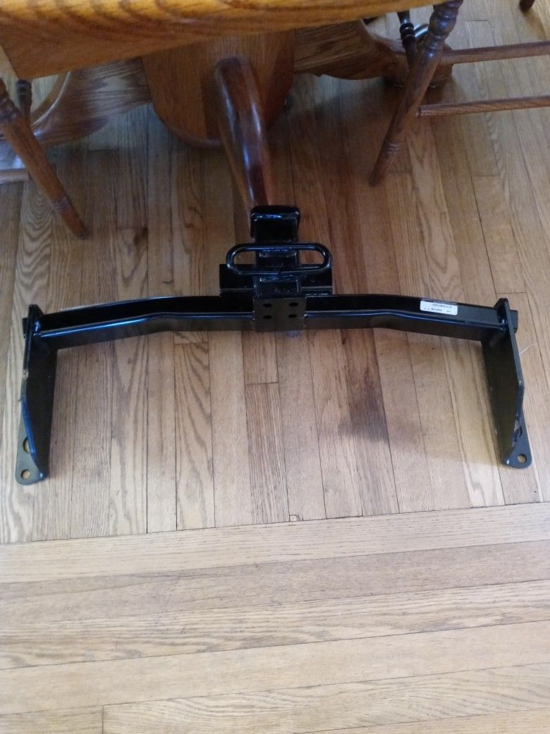 Reese Tow/ Trailer Hitch item# 51032 class III custom fit hitch with 2" square receiver opening