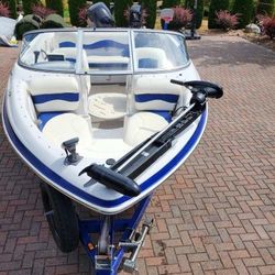 Sea Eagle FoldCat 440fc Fishing Boat Catamaran with motor for Sale in  Issaquah, WA - OfferUp