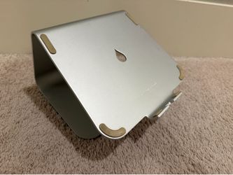 Aluminum laptop stand