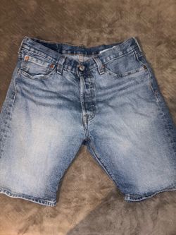 Blue Levi jorts length 31