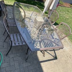 table and 4 chairs