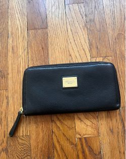 Kenneth Cole Black Leather Wristlet Continental Wallet