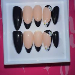 Press On Nails 