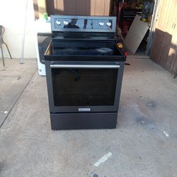 Kitchen aid Electric Stove Oven Will Deliver For Fee