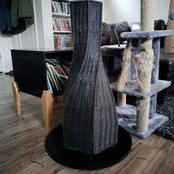 Venita cat 2024 scratching post