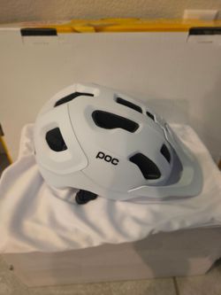 POC Axion Mountain Bike Helmet – New in Box