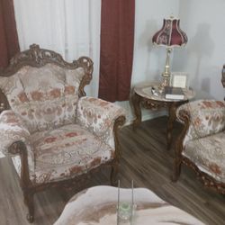 Queen Victorian Sofa And Chairs