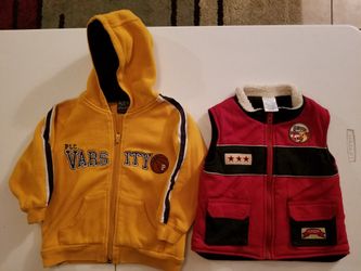 Boy sweaters size 3 ($5 for both)