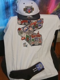 (Exclusive New York Knicks fit )Hat , exclusive Knicks shirt,,& sox