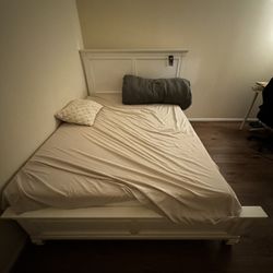 Queen Bed