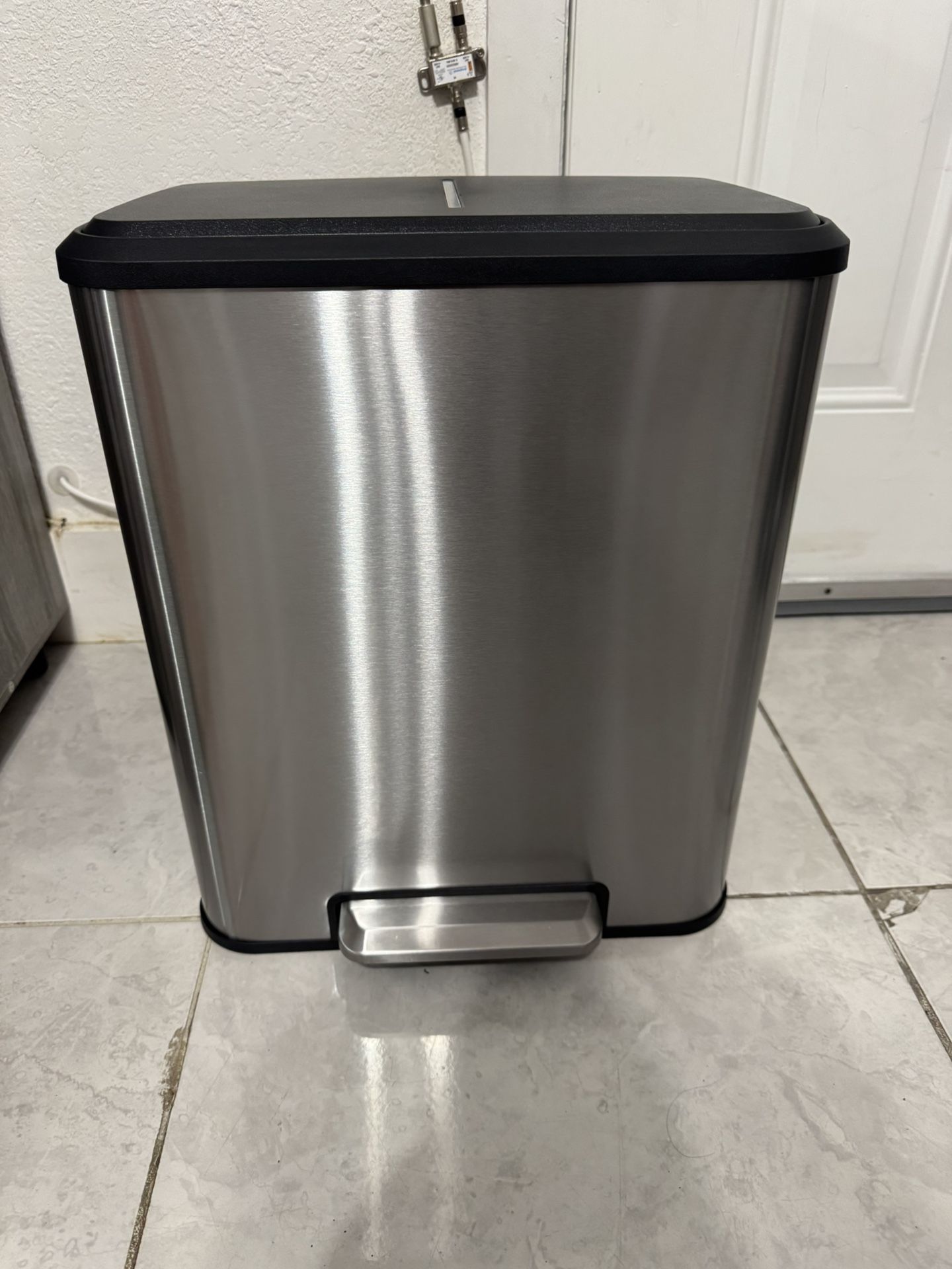 kitchen trash can