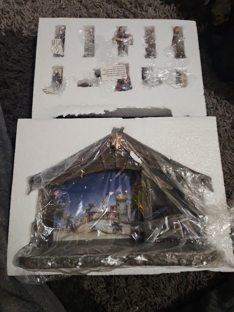 Avalon Gallery Nativity Sets for Christmas