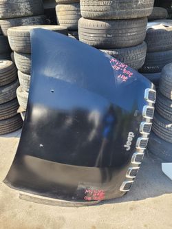2016/2017/2018/2019/2020 Jeep Latitud Hood oem