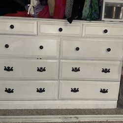 🚨MOVING SALE! White dresser drawers