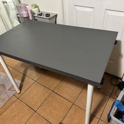 Table (used )
