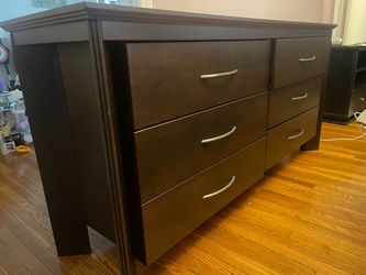 Dresser & 2 end tables
