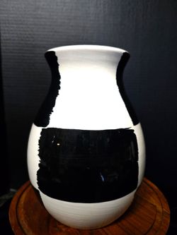 Bitossi Abstract Black White Ceramic Vase Art Pottery Glossy Finish Italy 8"