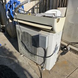 Split Ac, Heat And Cool 24000BTU