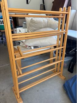 Wood shoe rack