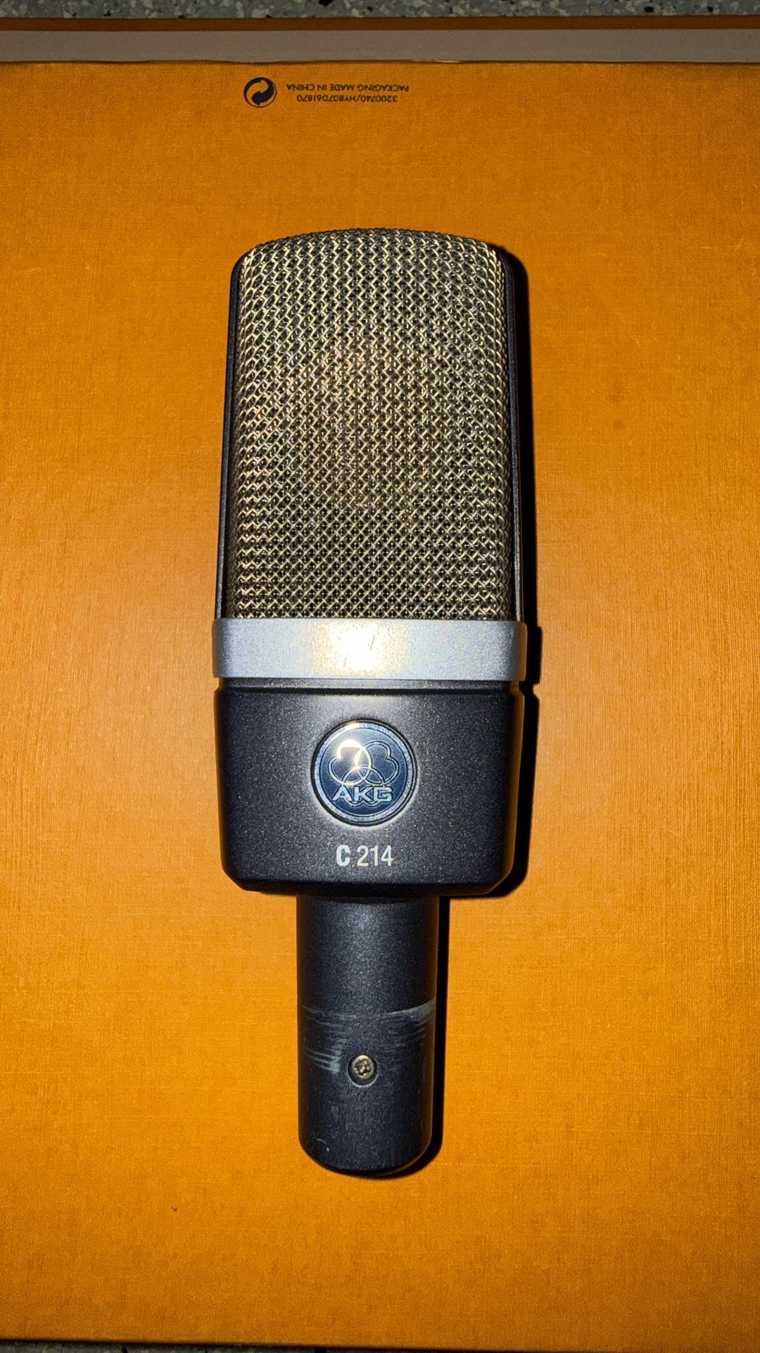 AKG mic