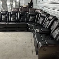Power Reclining Sectional Couch New