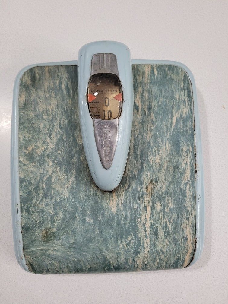 Vintage working Retro Rare Bathroom Scale Green