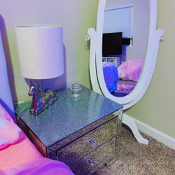 Resin Top Mirrored Nightstand 