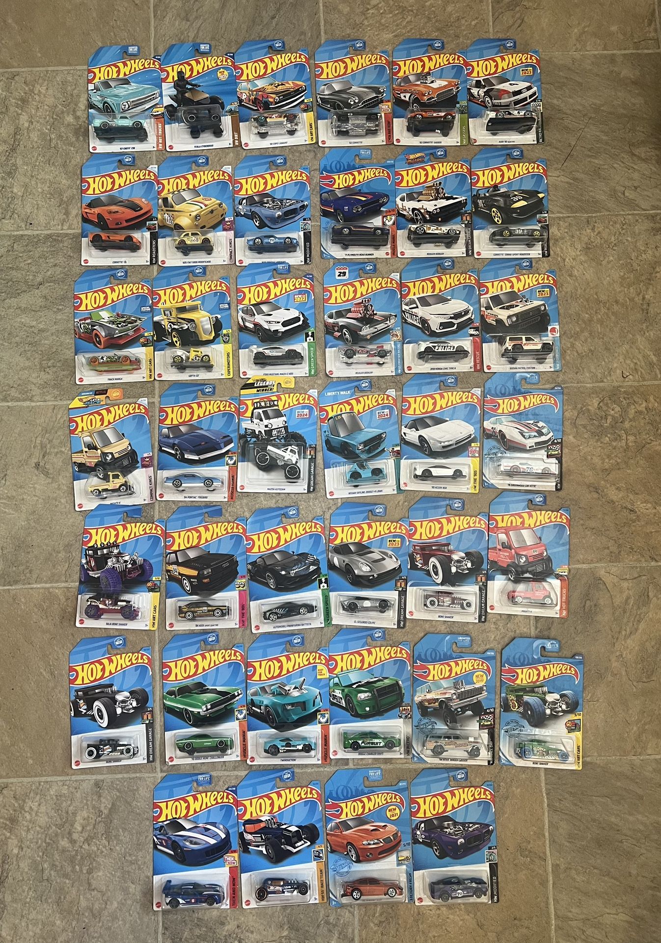 40 Hot Wheels