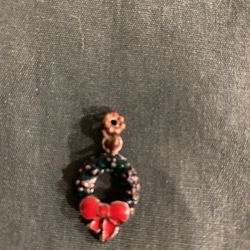 Vintage Enamel Christmas Wreath Charm