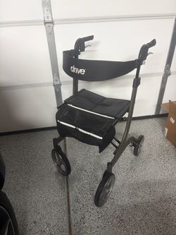 Drive Medical 4-Wheel F-22 Rollator Walker