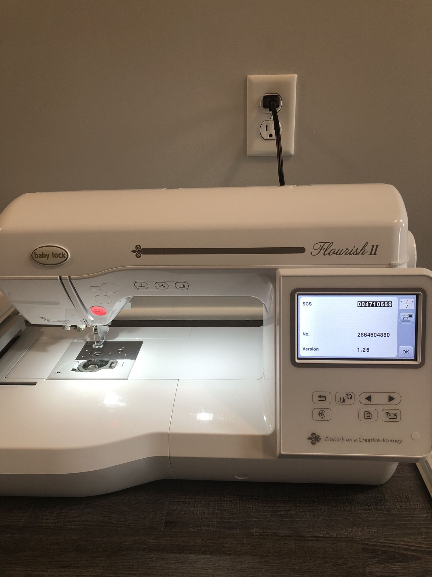 Embroidery Sewing Machine Babylock Flourish 2